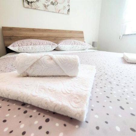 Apartman Dori Pula Eksteriør billede